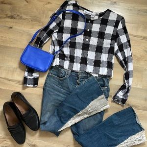 Cropped plaid shirt
